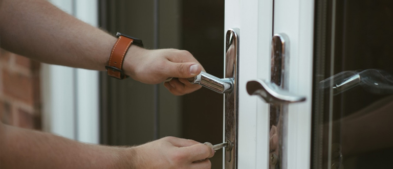 24 hour key locksmith Lakeside