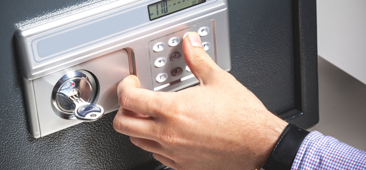 Safe Opener Service Lakeside